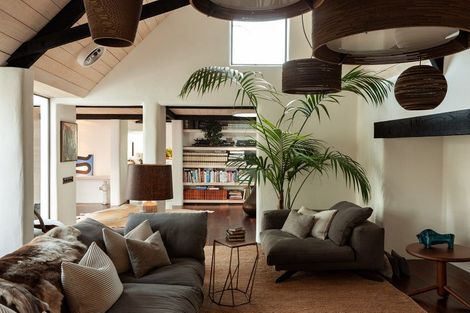 Photo of property in 3 Maramanui Way, Karaka Bays, Wellington, 6022