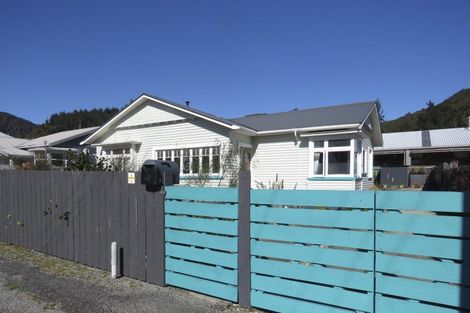 Photo of property in 49 Shiel Street, Reefton, 7830