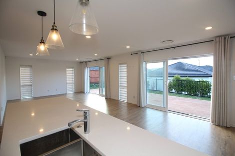 Photo of property in 33 Nobilo Road, Kumeu, 0810
