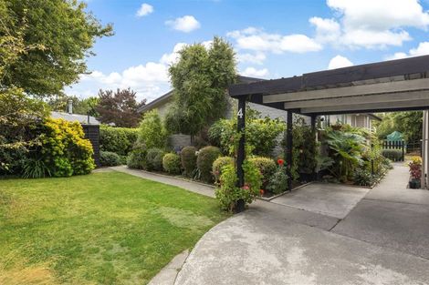 Photo of property in 4 Denniston Crescent, Redwood, Christchurch, 8051
