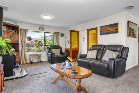 Photo of property in 21a Rosebank Grove, Waikanae, 5036