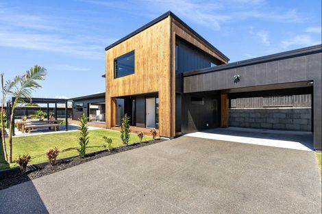 Photo of property in 12 Kuakua Close, Papamoa Beach, Papamoa, 3118