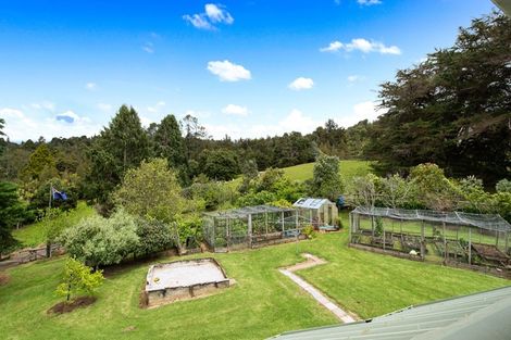 Photo of property in 15 Te Henga Road, Waitakere, Henderson, 0781