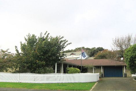 Photo of property in 82 Eatwell Avenue, Paraparaumu Beach, Paraparaumu, 5032