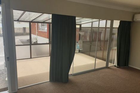 Photo of property in 3/62 Moana Avenue, One Tree Hill, Auckland, 1061