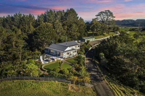 Photo of property in 167 Anderson Road, Helensville, 0875