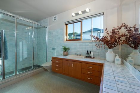 Photo of property in 6 Muritai Road, Milford, Auckland, 0620