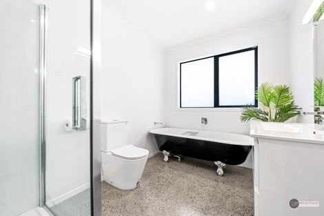 Photo of property in 5 Buddle Road, Wallaceville, Upper Hutt, 5018