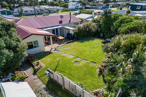 Photo of property in 50 Moana Street, Otaki Beach, Otaki, 5512
