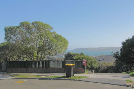 Photo of property in 22 De Castro Place, Titahi Bay, Porirua, 5022