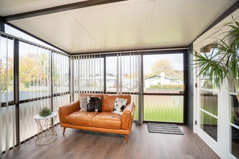 Photo of property in 6 Parkland Crescent, Terrace End, Palmerston North, 4410