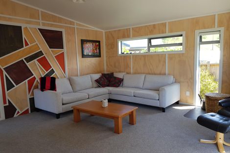 Photo of property in 11 Motutara Road, Oakura, Hikurangi, 0184