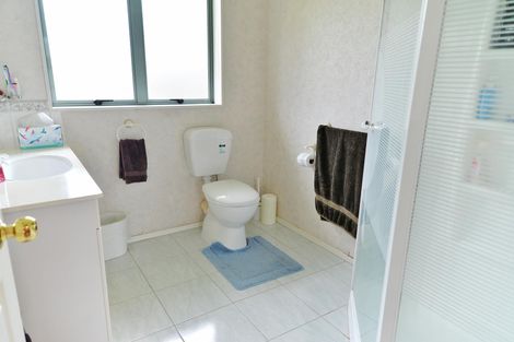 Photo of property in 8 Aristoy Close, Conifer Grove, Takanini, 2112