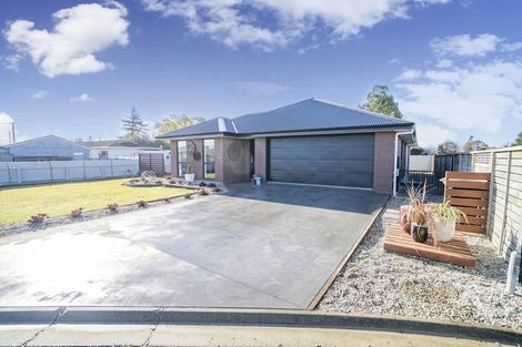 Photo of property in 9c Union Street, Winton, 9720