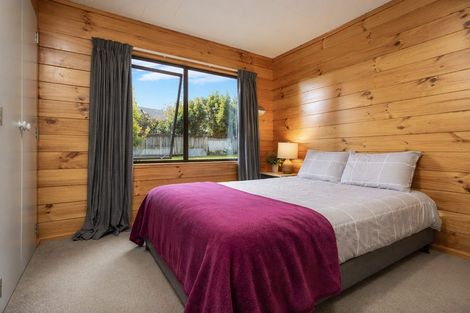 Photo of property in 16 Achilles Place, Wanaka, 9305