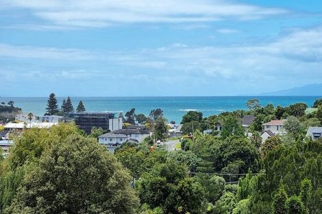 Photo of property in 42 Nigel Road, Browns Bay, Auckland, 0630