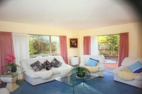 Photo of property in 6 Gresford Place, Churton Park, Wellington, 6037