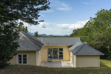 Photo of property in 37 Ngapuke Lane, Parua Bay, Onerahi, 0192