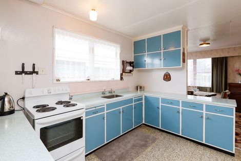 Photo of property in 10 Wairau Place, Kelvin Grove, Palmerston North, 4414