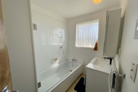 Photo of property in 5 Cargill Street, Papakura, 2110