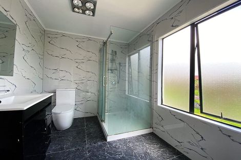 Photo of property in 10 Astelia Place, Goodwood Heights, Auckland, 2105