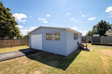 Photo of property in 1 Mcclean Place, Ngatea, 3503