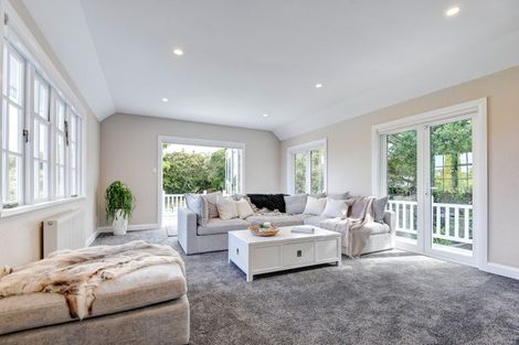 Photo of property in 3 Brassey Road, Saint Johns Hill, Whanganui, 4500