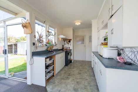 Photo of property in 35 Mararoa Drive, Manapouri, 9679