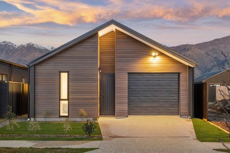 Photo of property in 51 Gillespie Street, Lake Hawea, 9382