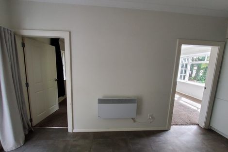 Photo of property in 1 Glasgow Street, Kelburn, Wellington, 6012