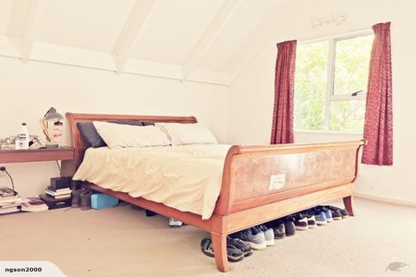 Photo of property in 16 Chartwell Drive, Crofton Downs, Wellington, 6035