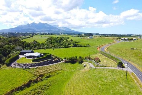 Photo of property in 169 Upper Pitone Road, Pitone, New Plymouth, 4374