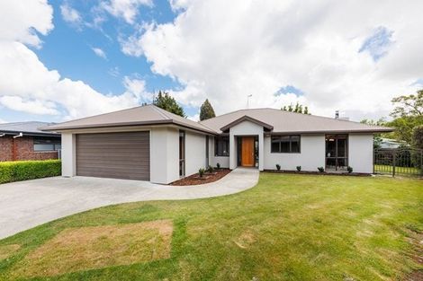 Photo of property in 23 Opawa Place, Terrace End, Palmerston North, 4410