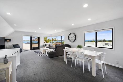 Photo of property in 2/47 Clovelly Road, Bucklands Beach, Auckland, 2012