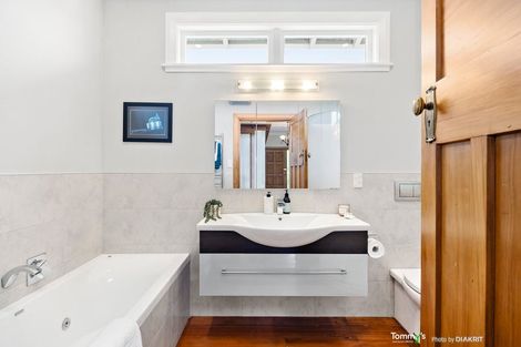 Photo of property in 71 Cashmere Avenue, Khandallah, Wellington, 6035