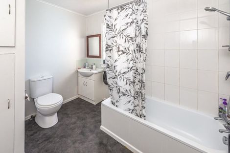 Photo of property in 3 Kelvin Street, Aramoho, Whanganui, 4500