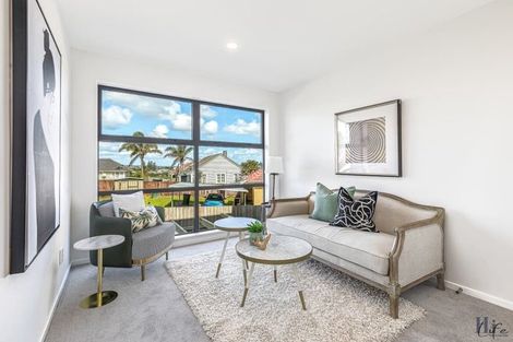 Photo of property in 42d Farringdon Street, Glen Innes, Auckland, 1072