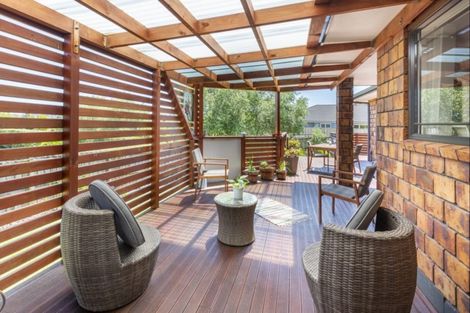 Photo of property in 9 Northvale Place, Pukekohe, 2120