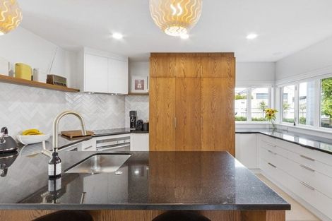 Photo of property in 11 Colenso Avenue, Hospital Hill, Napier, 4110