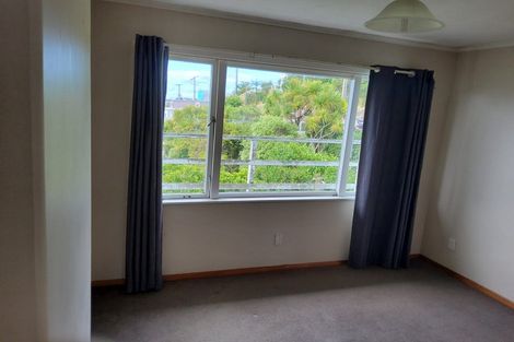 Photo of property in 73 Mills Road, Brooklyn, Wellington, 6021