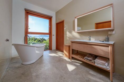 Photo of property in 337 Beacon Point Road, Wanaka, 9305