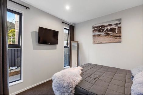 Photo of property in 54 Horoeka Street, Stokes Valley, Lower Hutt, 5019