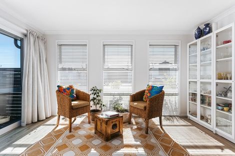 Photo of property in 77 Bert Wall Drive, Omokoroa, 3114