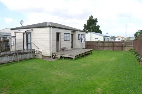 Photo of property in 37 Solveig Place, Randwick Park, Auckland, 2105