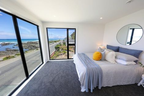 Photo of property in 354 The Esplanade, Island Bay, Wellington, 6023