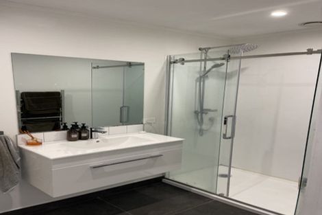 Photo of property in 1/38 Hillcrest Avenue, Hillcrest, Auckland, 0627