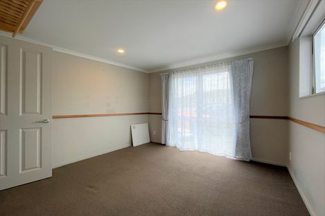 Photo of property in 16 Cedarwood Street, Woodridge, Wellington, 6037