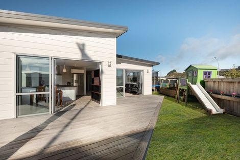 Photo of property in 210 Lakes Boulevard, Pyes Pa, Tauranga, 3112