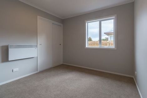 Photo of property in 1a Court Road, Tawa, Wellington, 5028