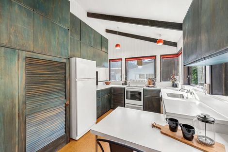 Photo of property in 8 Freemans Way, Pinehaven, Upper Hutt, 5019